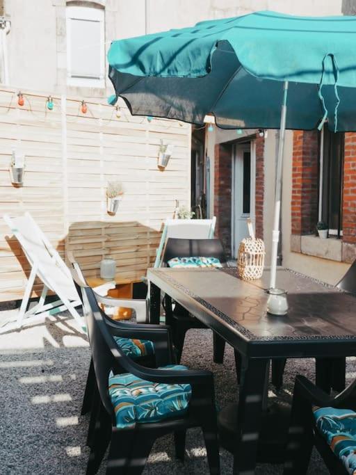 Appartement Avec Patio Saint Anne-dʼAuray Eksteriør bilde